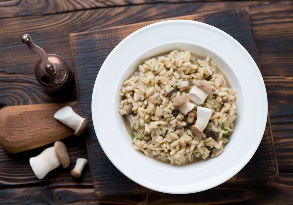 Risotto ai funghi porcini, piatto della tradizione gastronomica piemontese