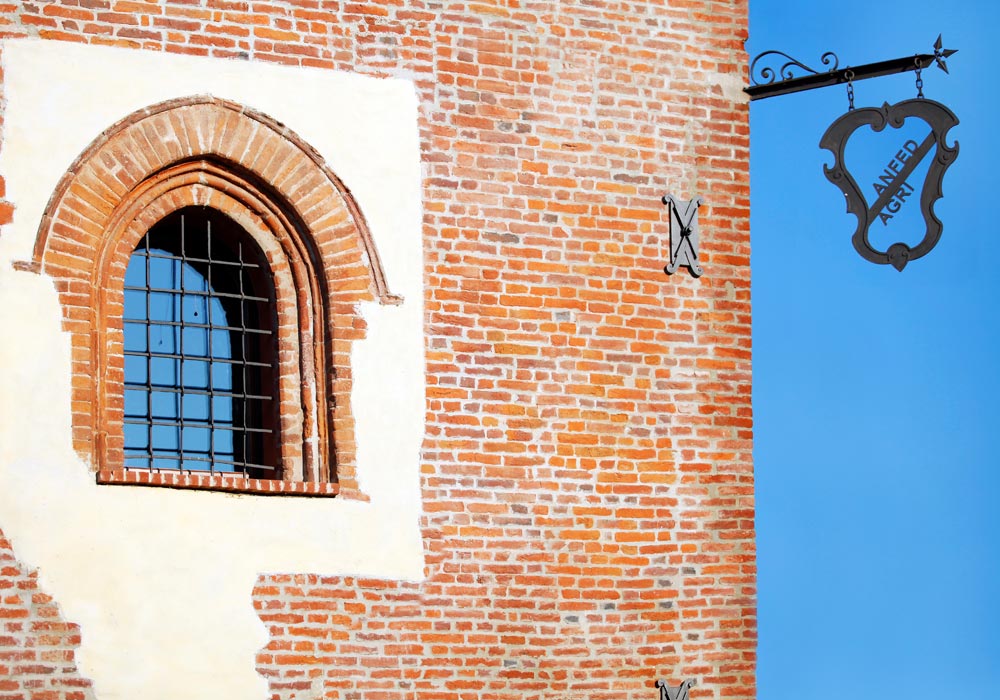 La Torre dei Canonici — veduta esterna della dimora storica a Lumellogno